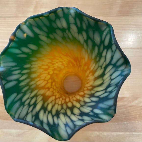 Tiffany style light shades , colored glass in very good shape. - Picture 4 of 6